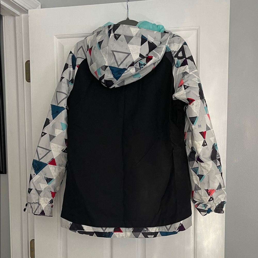 Geometric Patterned Hooded Jacket - image 2
